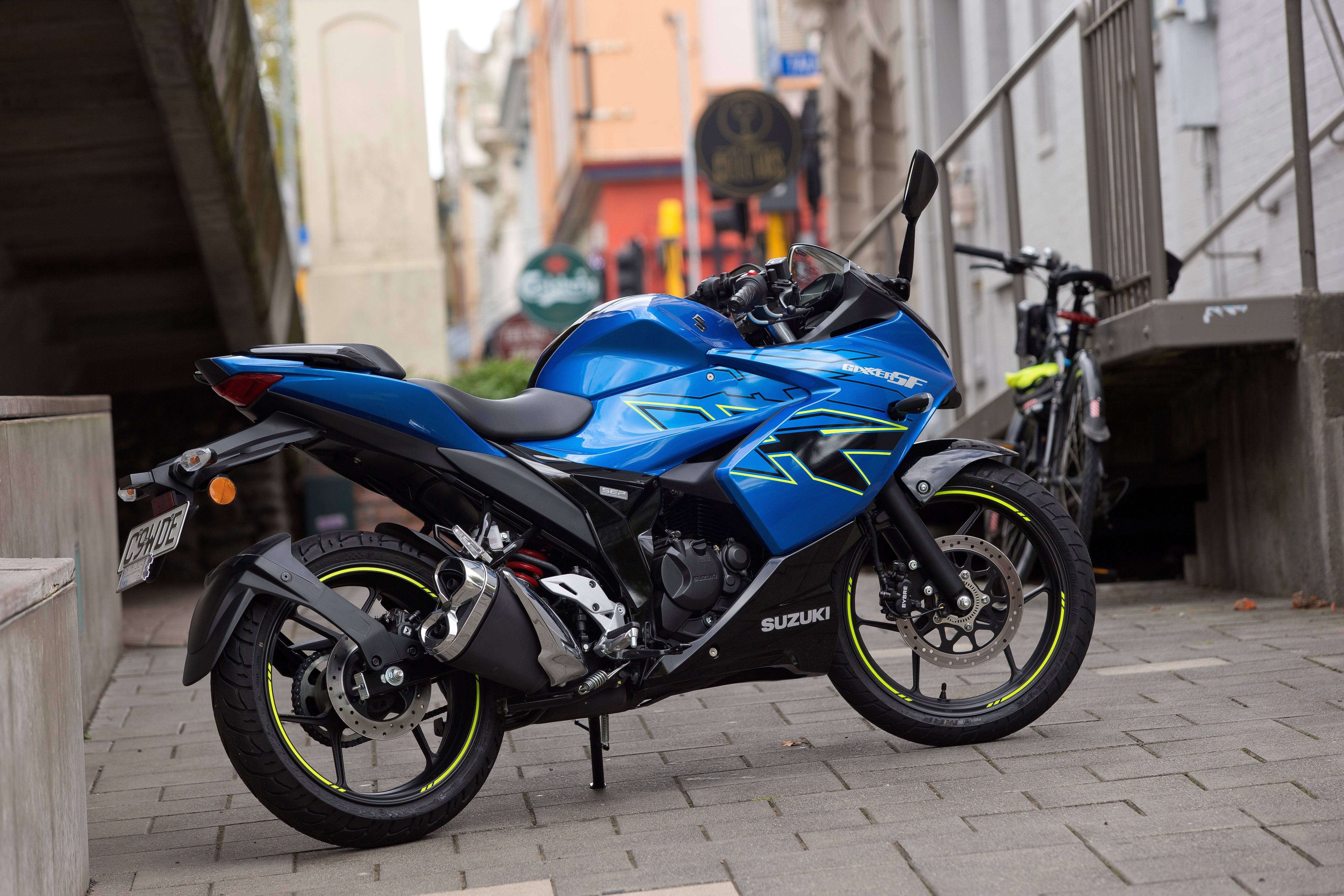 SUZUKI GSX150F