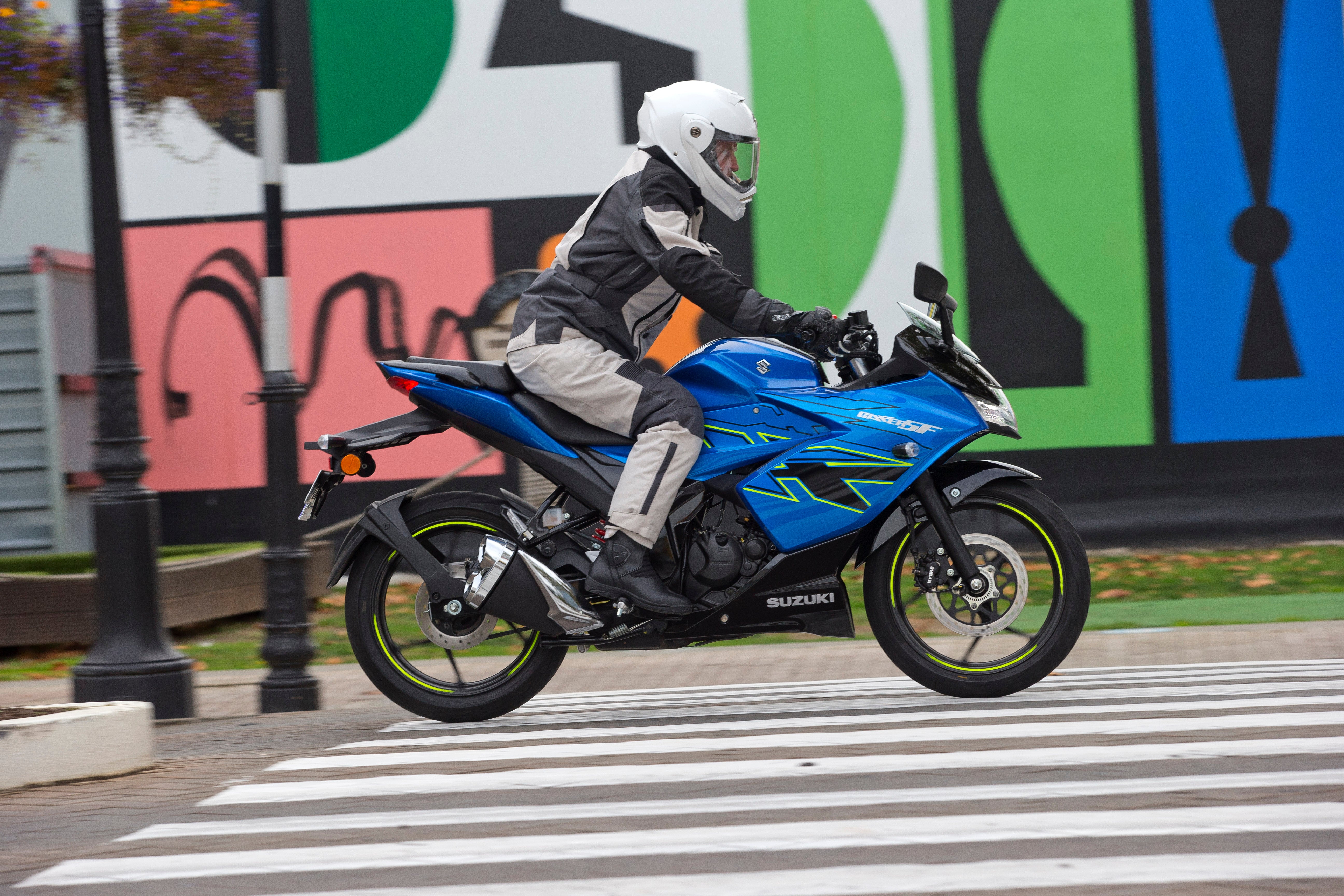 SUZUKI GSX150F